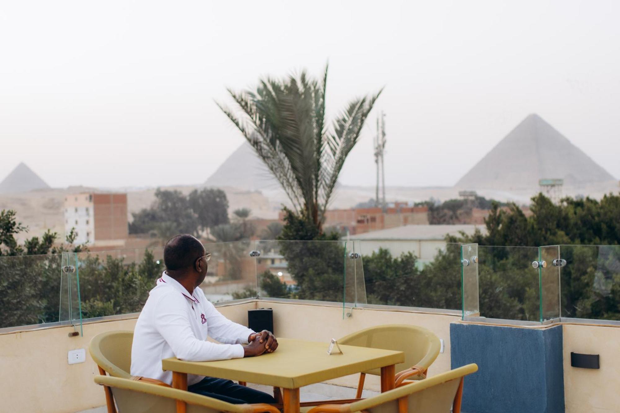 Hotel Regent Pyramids View à Kafret el-Gabal Extérieur photo