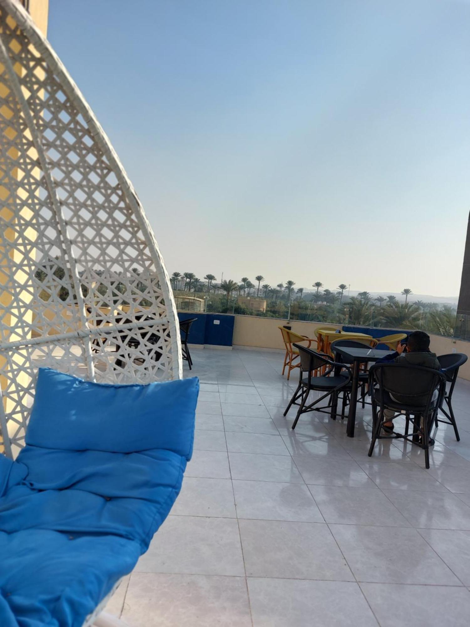 Hotel Regent Pyramids View à Kafret el-Gabal Extérieur photo
