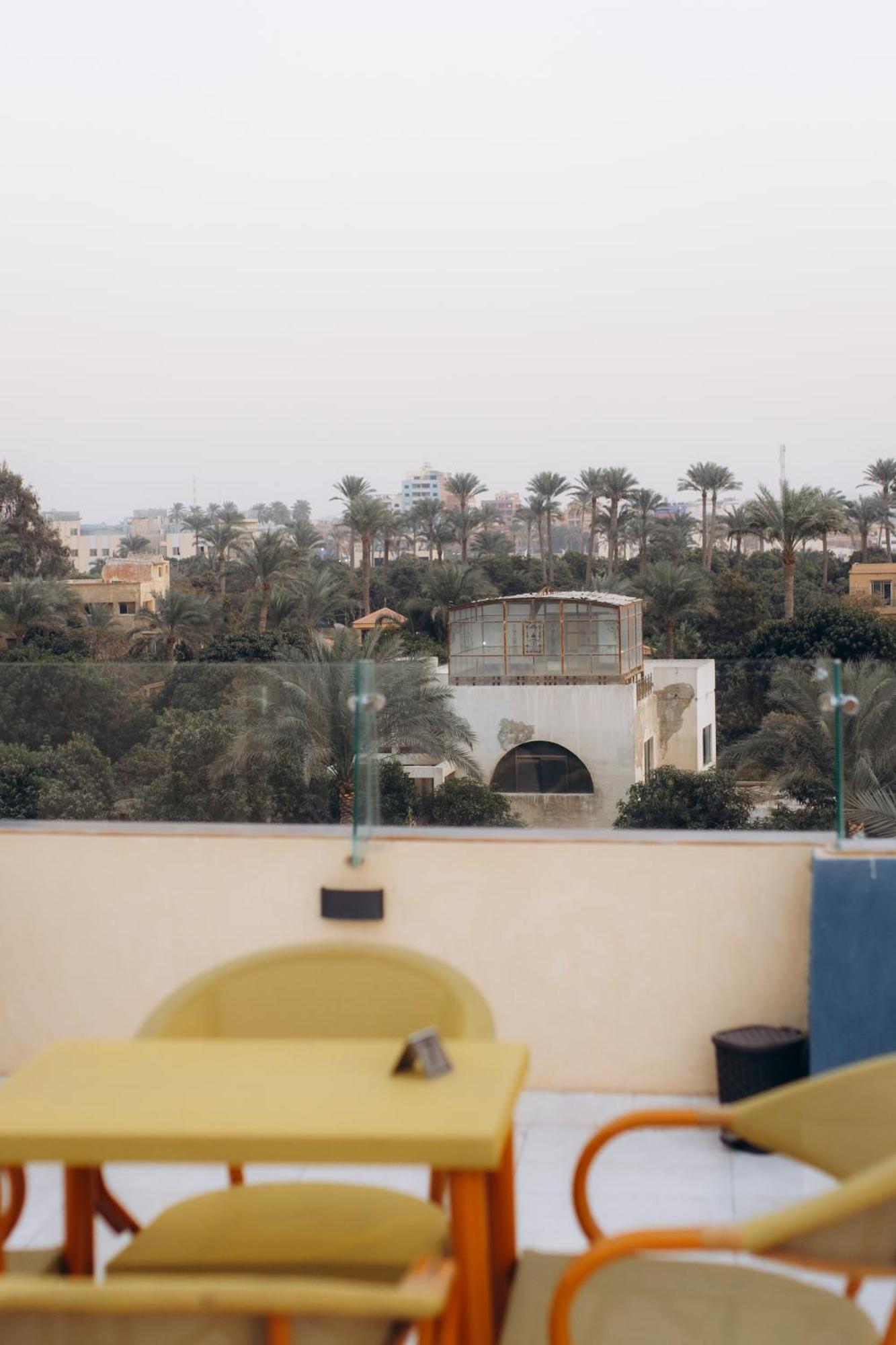 Hotel Regent Pyramids View à Kafret el-Gabal Extérieur photo
